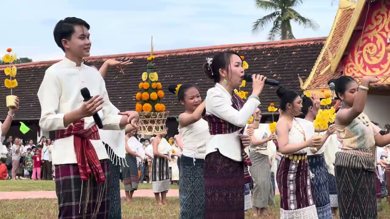 ຟ້ອນບູຊາພຣະທາດອີງຮັງ