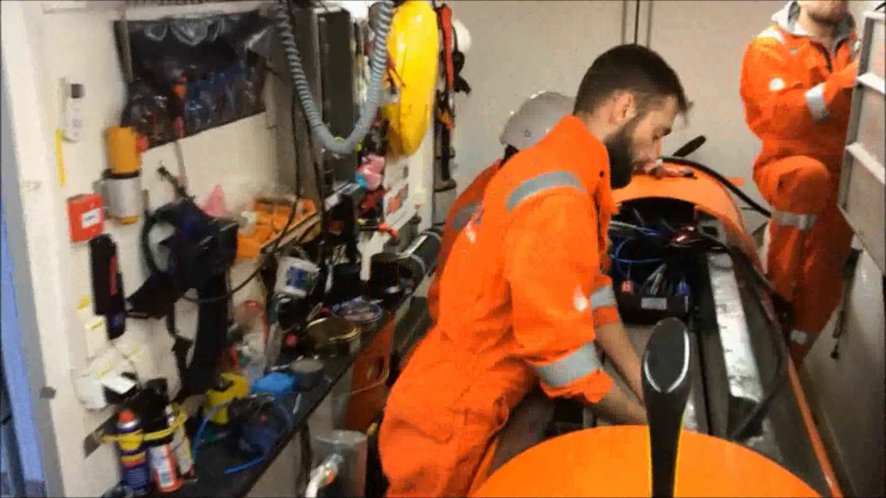 AUV Kongsberg Hugin-1000 battery replacement. Lesson One.