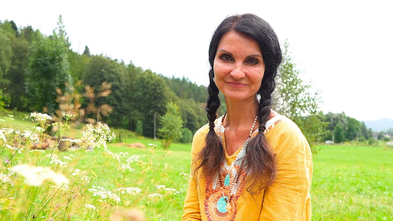 HOVORY ZE ZEMĚ - Co n&aacute;m ř&iacute;kaj&iacute; bylinky - Anna Kohutov&aacute;