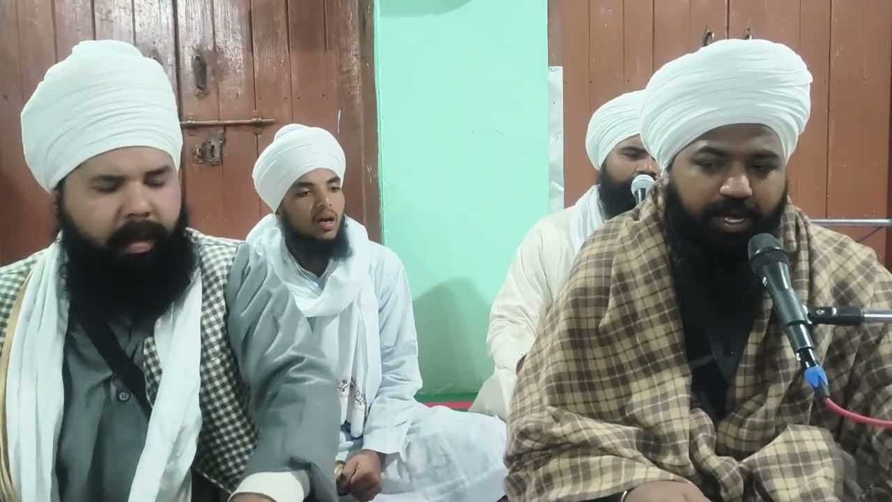 Bhai Charndeep singh ji nanaksar wela  contact  7087911480 