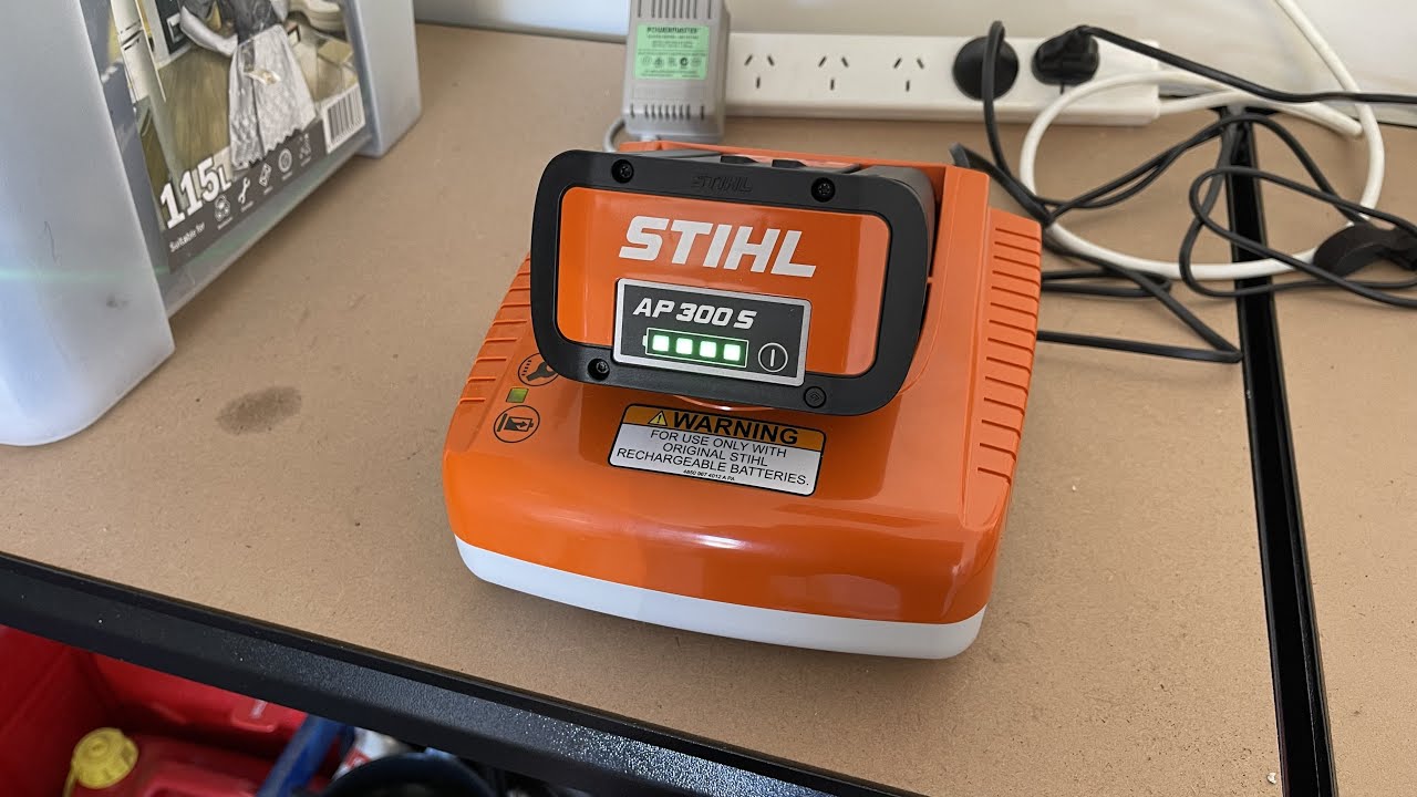 Testing out the STIHL AP 300 S battery to charge