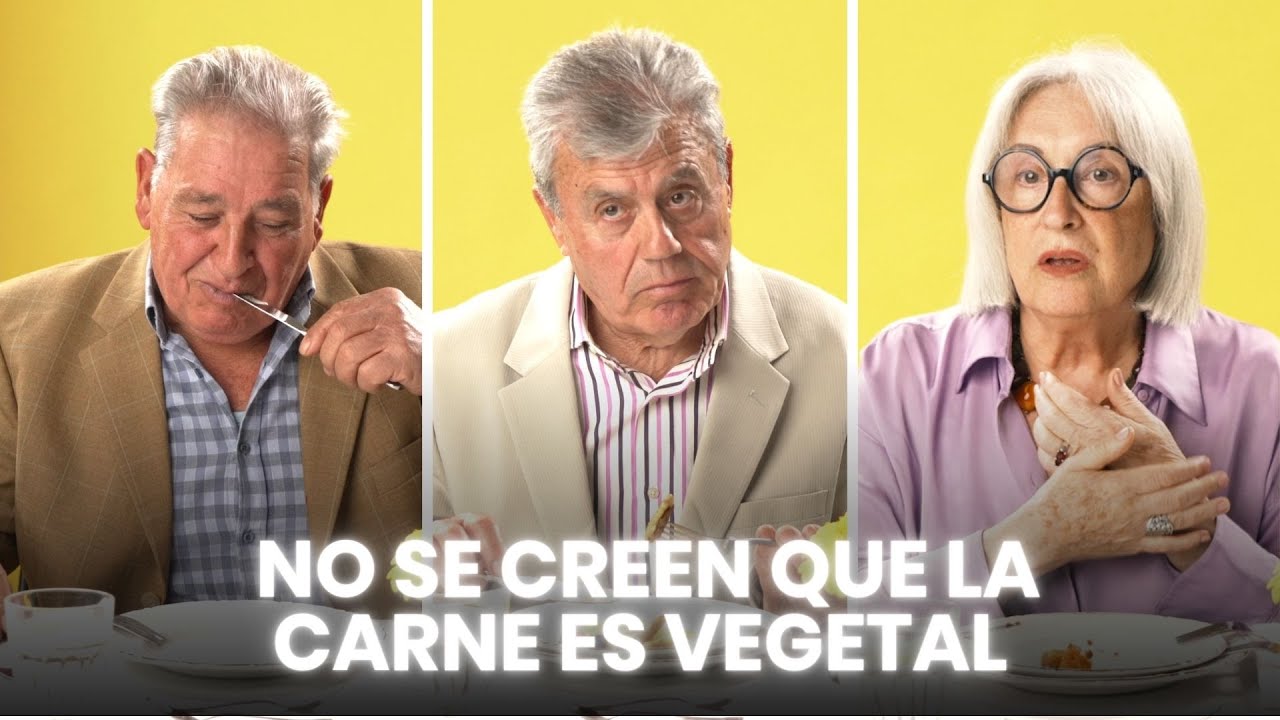 Abuelos prueban recetas de Navidad con carne plant-based