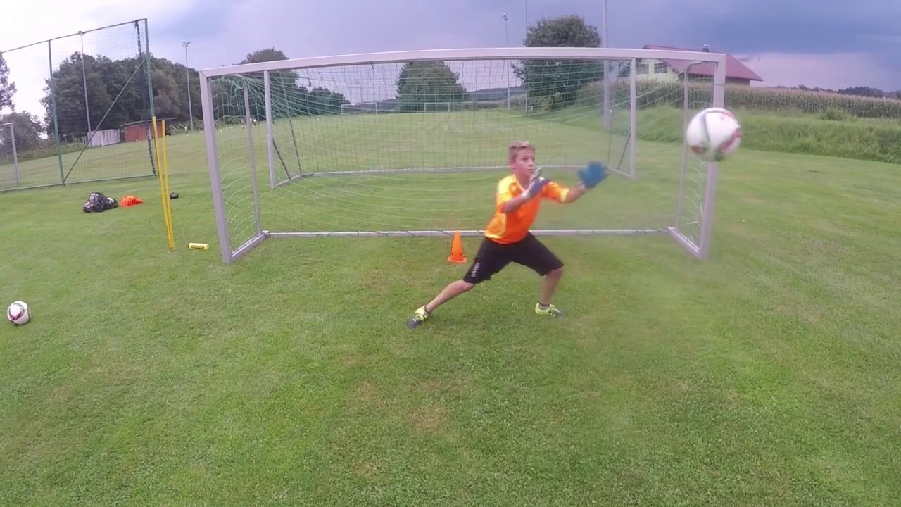 Goalkeeper training U11