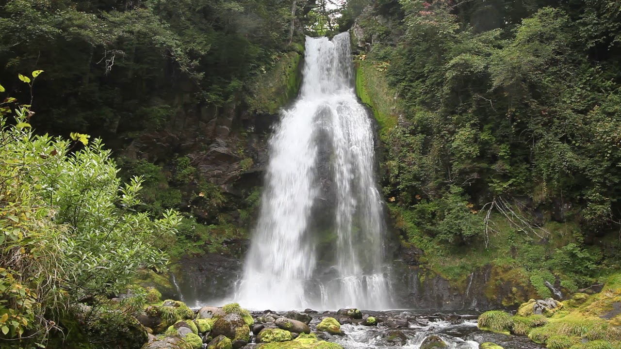 長野県　木曽町　開田村　開田高原　冷川　尾の島の滝