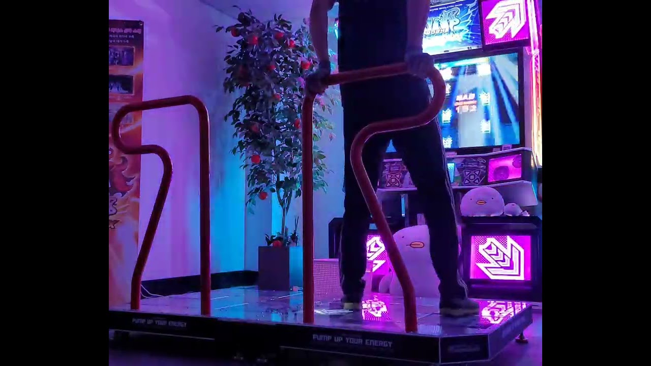 PUMP IT UP PHOENIX Le Grand Bleu S20