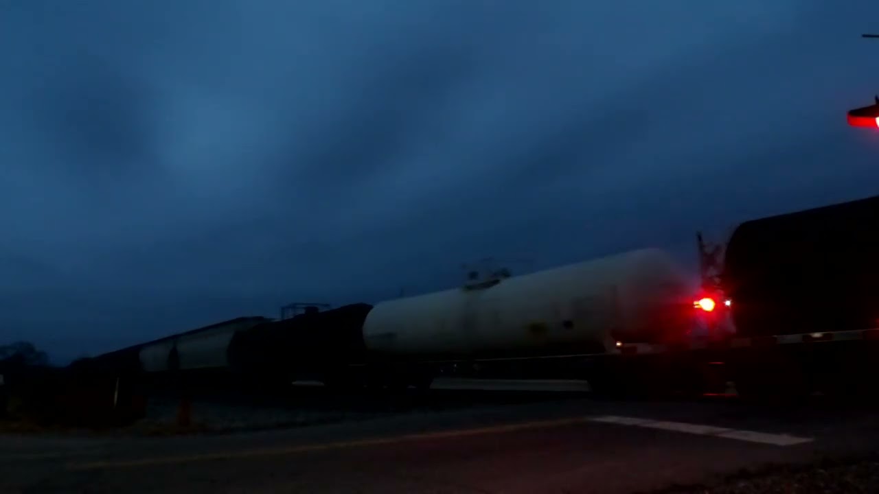 NS 4093 Leads NS 323 Through Warner Robins, GA 1-24-26