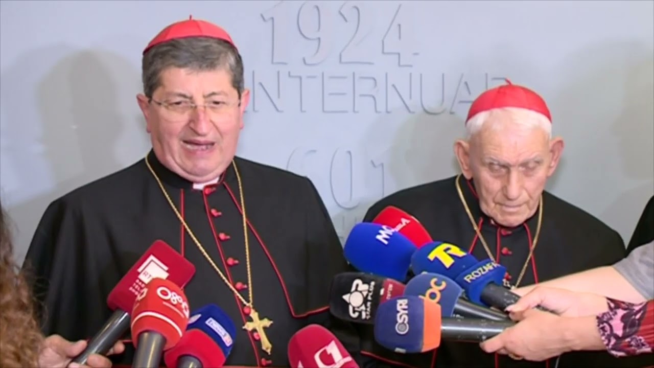 Kardinali Ernest Troshani viziton qelinë ku vuajti hetuesinë në diktaturë