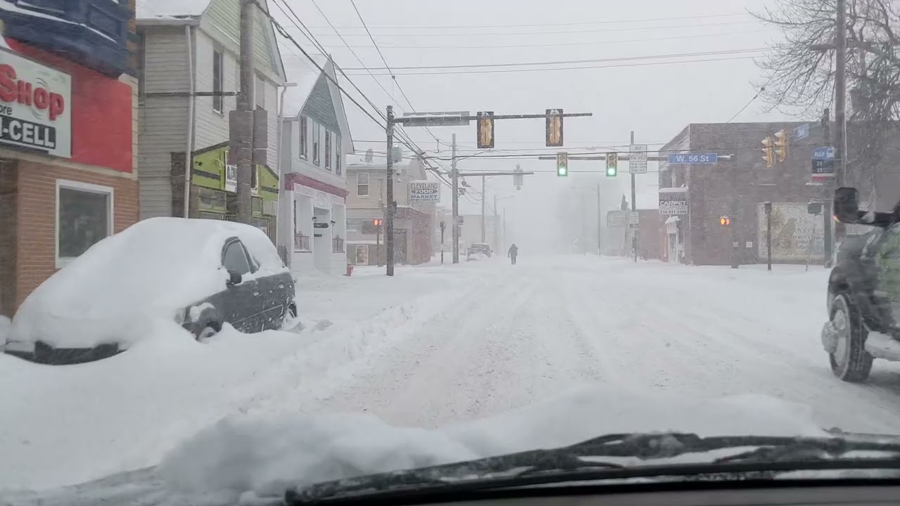 Bridgestone Blizzak WS90 in Cleveland snowstorm.(1)