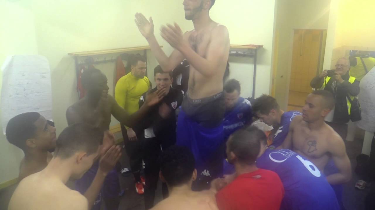 FCCA - Racing Besançon: Scènes de joie dans le vestiaire
