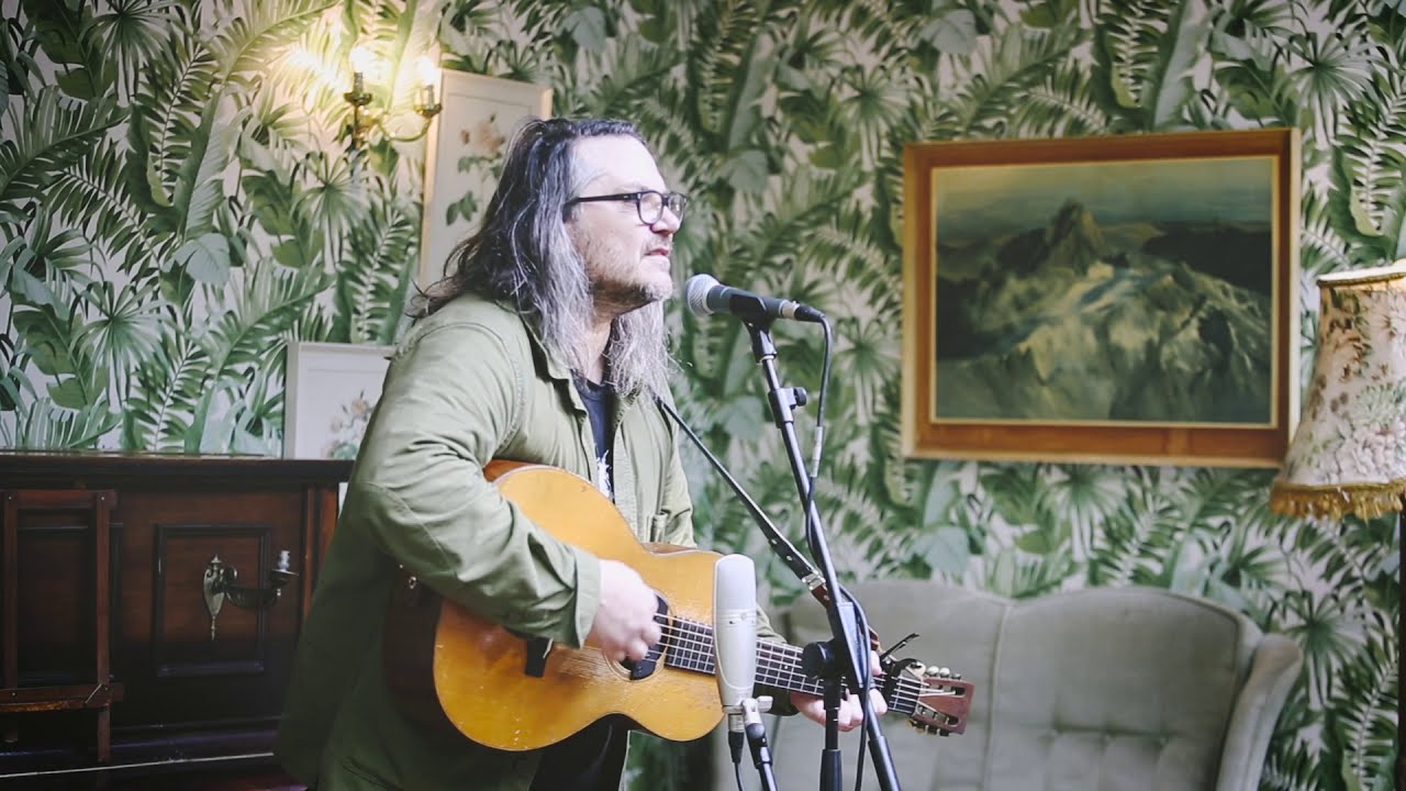 Jeff Tweedy performs 