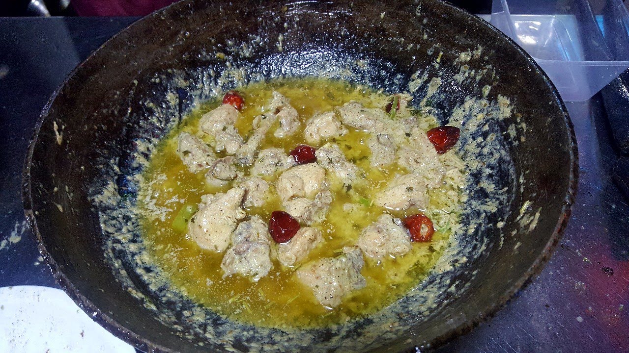 Chicken White Karahi Banane ka Tarika By Cooking with kawish