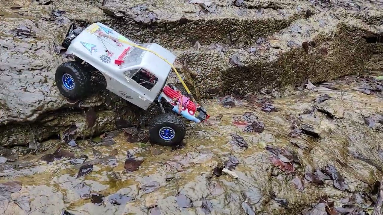 Traxxas trx4 backyard crawl full video @Traxxas @HolmesHobbies @HOBBYWINGOfficial