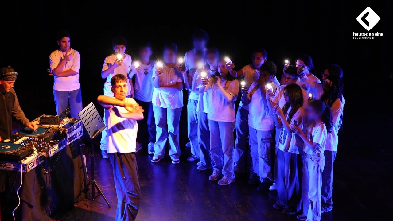 🎯 CIBLE : un spectacle qui fait danser les collégiens contre le harcèlement scolaire