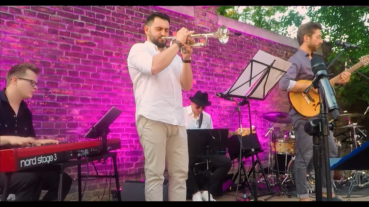 Ritmo & Parole, Live - ritmo afinado