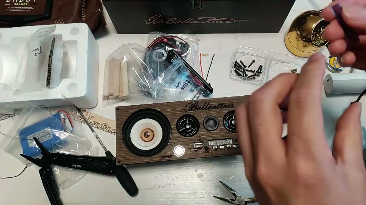 백진우목공교육연구소 - 발렌타인 블루투스 스피커 DIY #목공 #메이커백쌤 #열정 #발명 #발명교육 #메이커교육 #목공교육 #전자 #302T #블루투스 #발렌타인 #DIY #목공