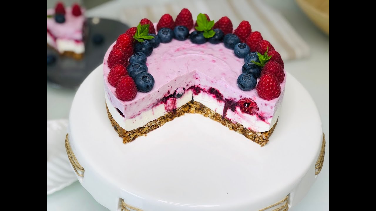 ZDRAVA I BRZA TORTA SA MALINAMA I BOROVNICAMA - BEZ PECENJA, SAVRSEN LJETNI DESERT