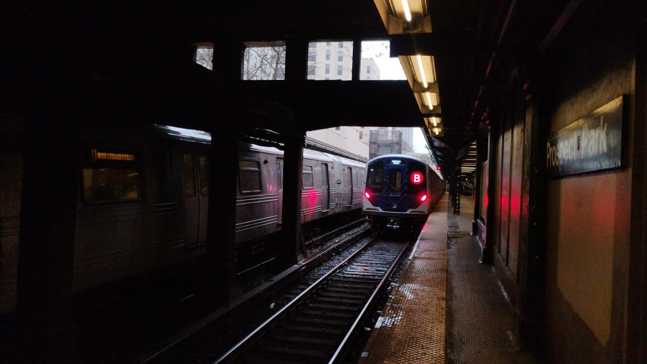 R211A #3712 (B) + R46 #5925 (Q) leaving Prospect Park 