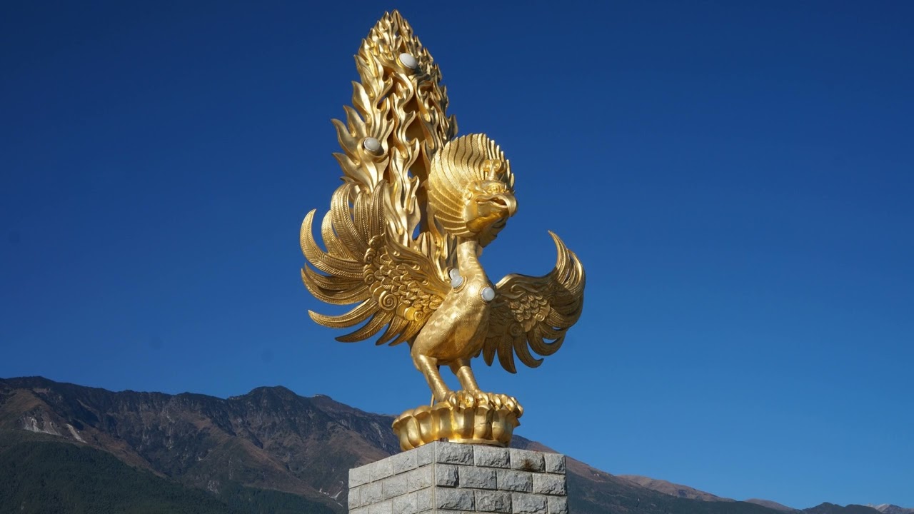 八千里路山和水:中國貴州黃果樹瀑布和金沙江