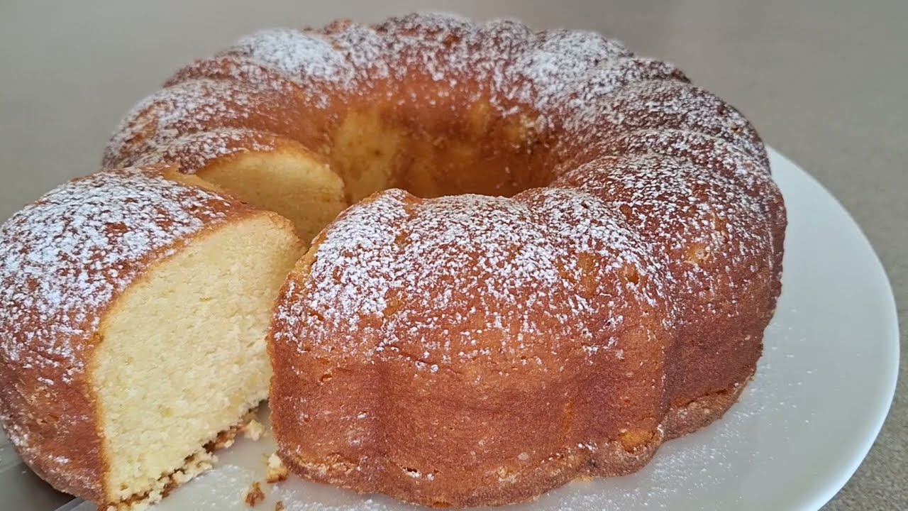 Lemon Mascarpone Cake
