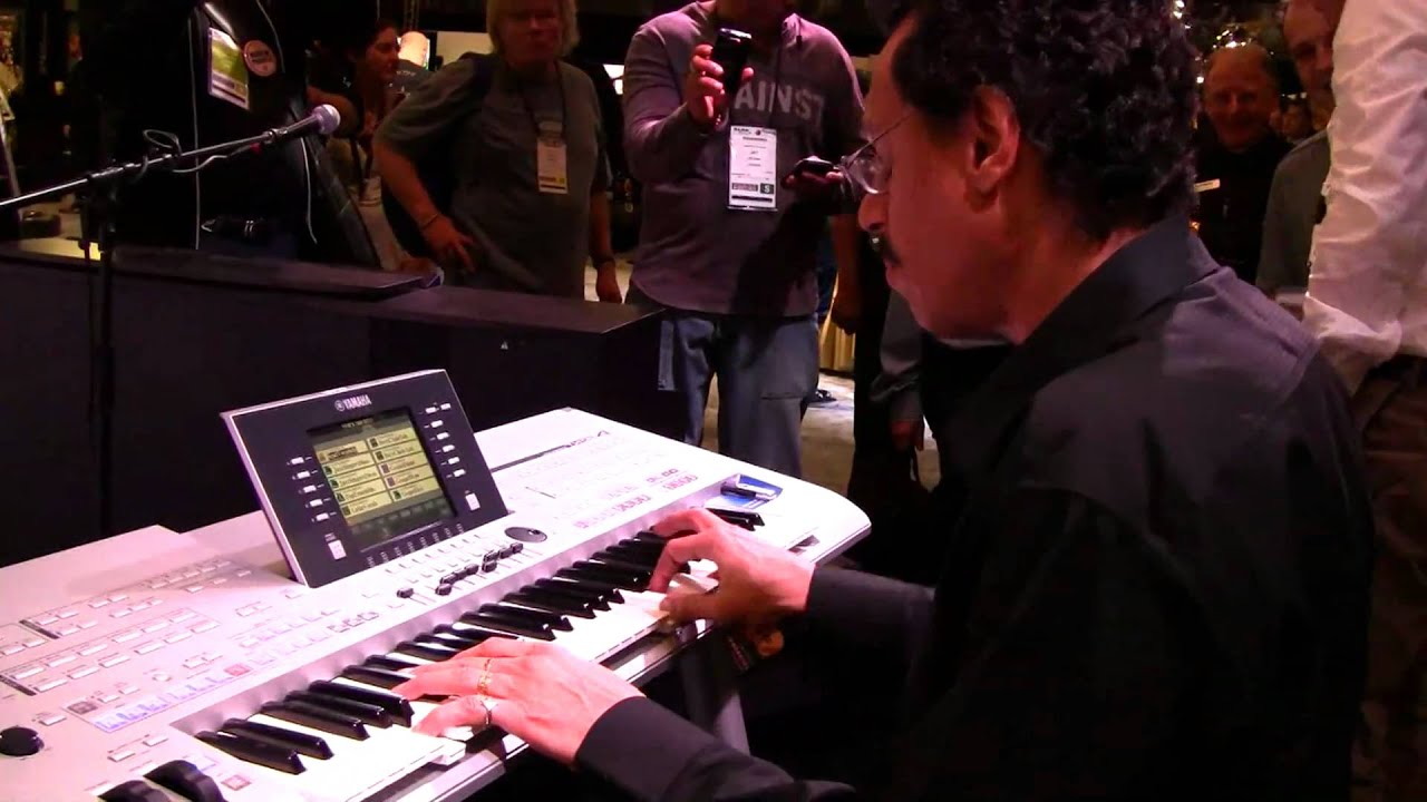 Peter Baartmans & Keith Jarrett - Tyros4@Namm 2011 (HD Version).mp4