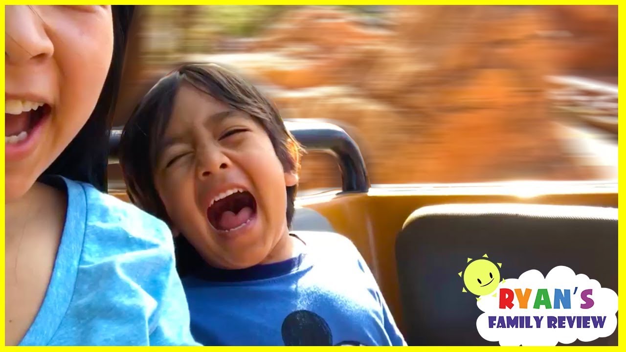 Ryan rides Splash Mountains for the first time at DisneyLand Amusement Parks