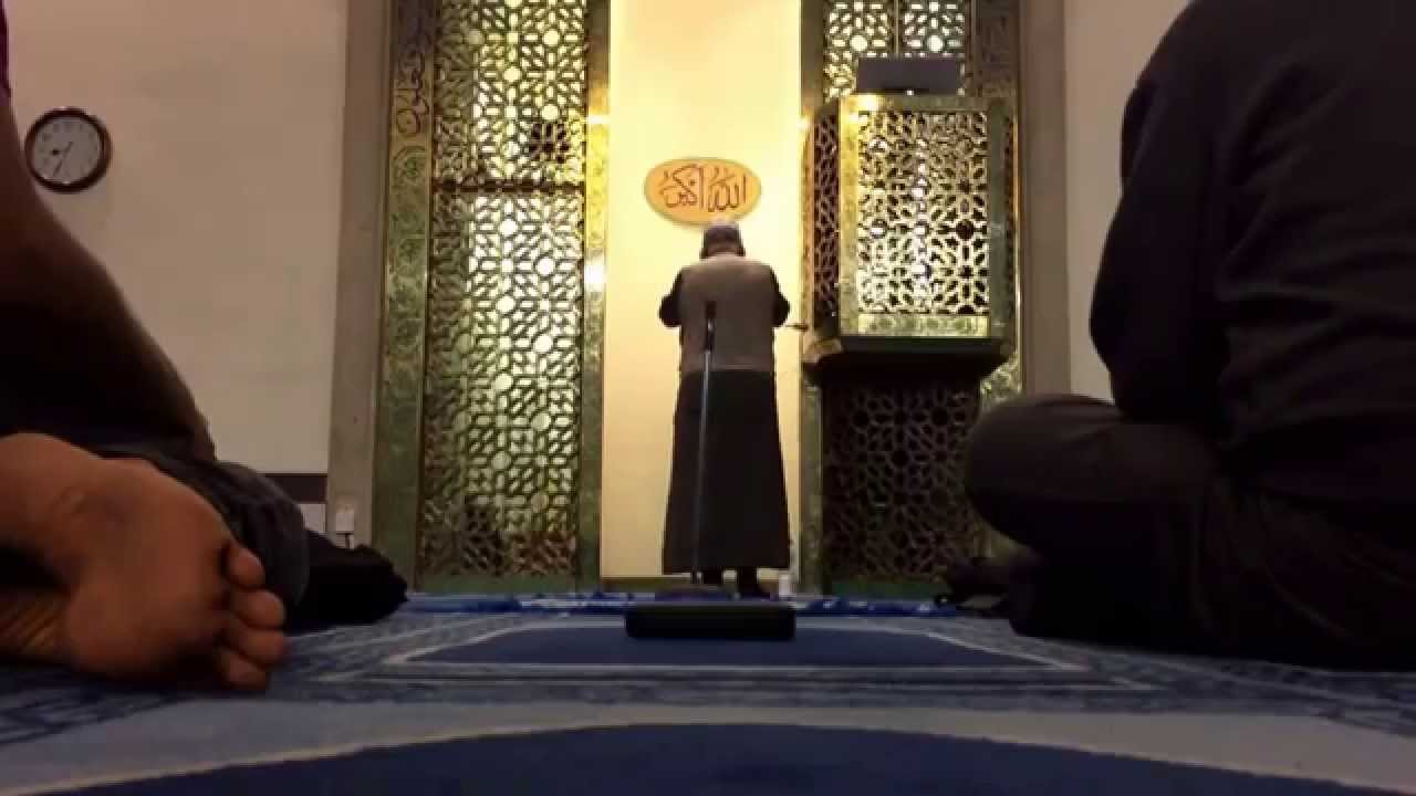 Regents Park Mosque. Adhaan
