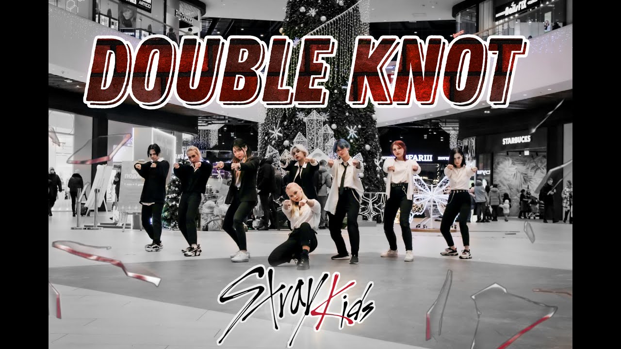 [KPOP IN PUBLIC] Stray Kids (스트레이 키즈) 