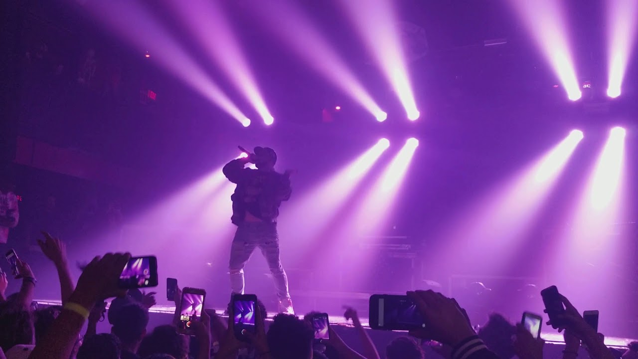 Andy Mineo Uncomfortable Live