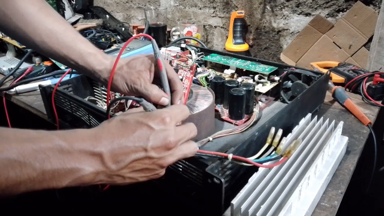 Como reparar amplificador kohlt 4000 falla: un canal quemado en corto