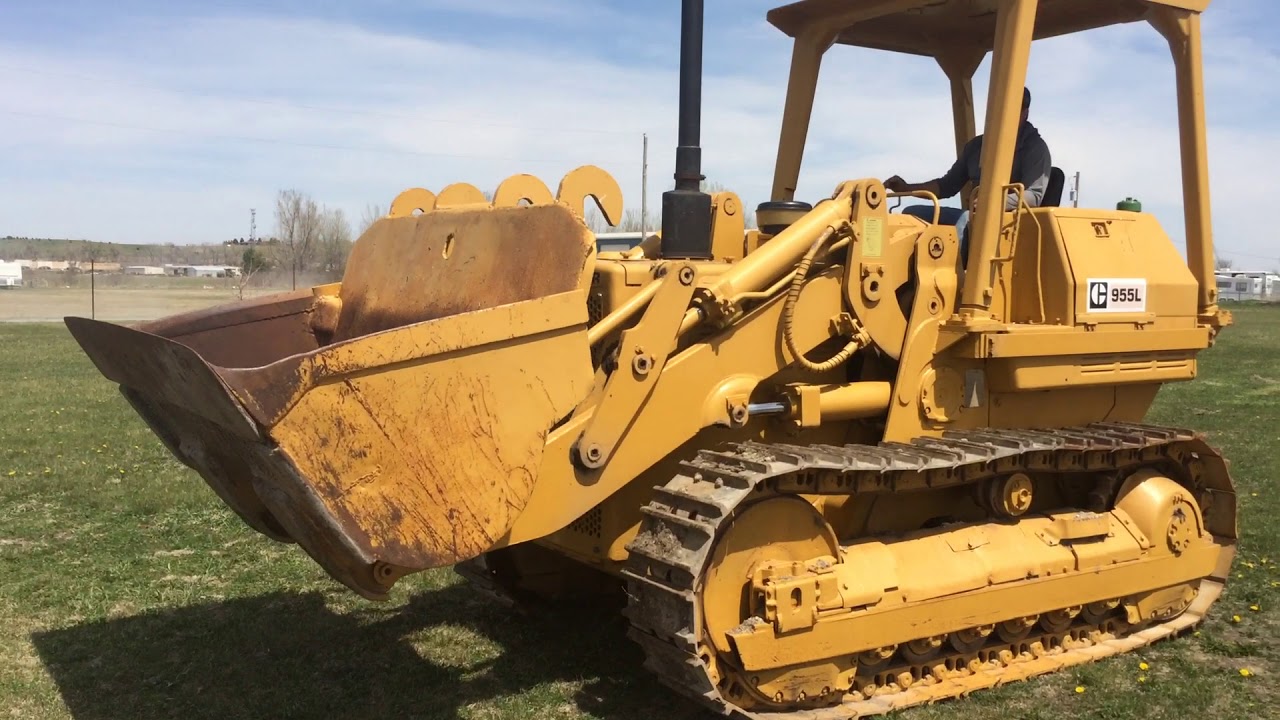 1971/1975 Cat 955 L Track Loader 3304 130 Hp Diesel Engine Showing 623 Hrs