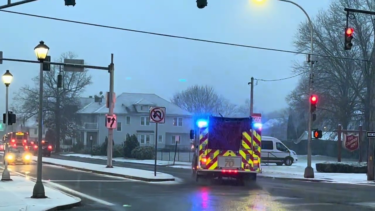 White Plains FD Engine 70, responding to West Post Road & Merritt Ave for a 1 car MVA. 12-23-25
