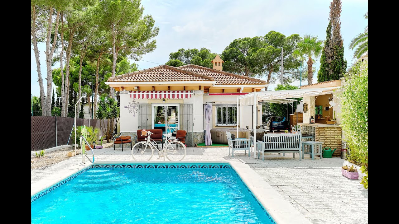 *SOLD* Detached Villa for sale in Pinar de Campoverde