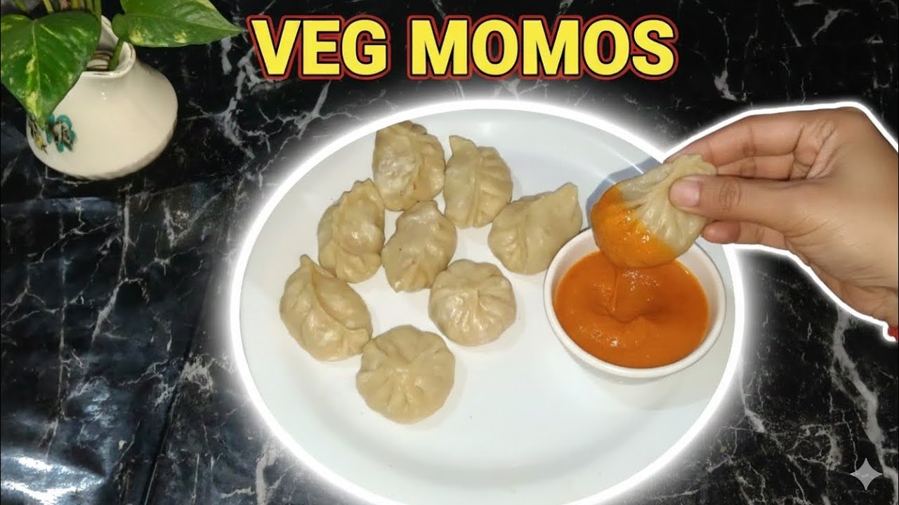 Street style tasty veg momos recipe😋🥟/मोमोज बनाने का आसान तरीका 