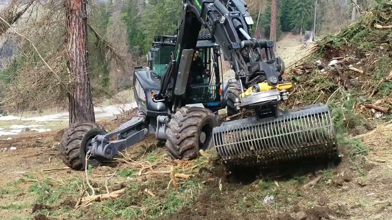 Schlagräumung Menzi Muck m545X Baggerjeger