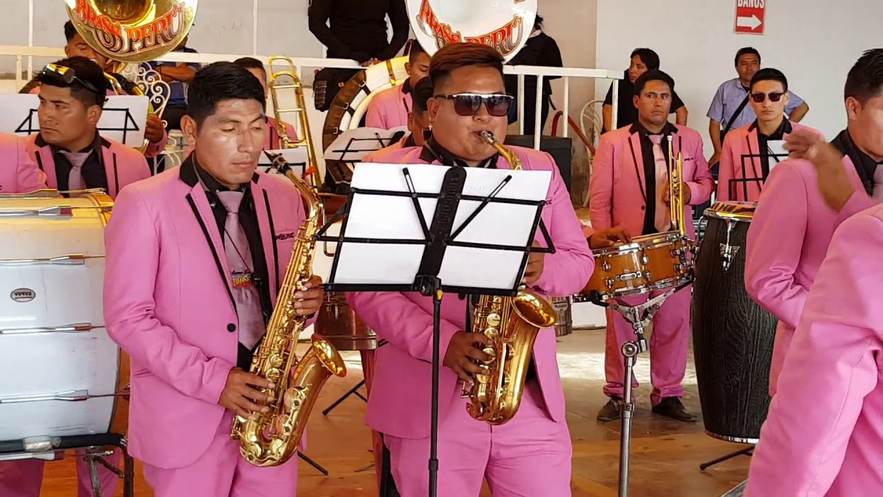 Brass Per&uacute; - Que bonito | Cuando me enamoro (bachatas)