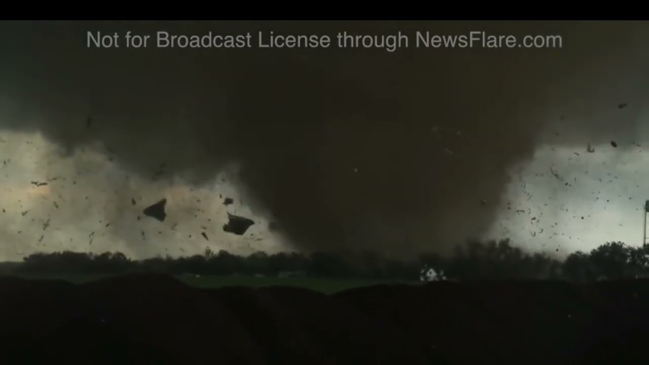 Wielka wichura - tornado zarejestrowane z dosyć bliska