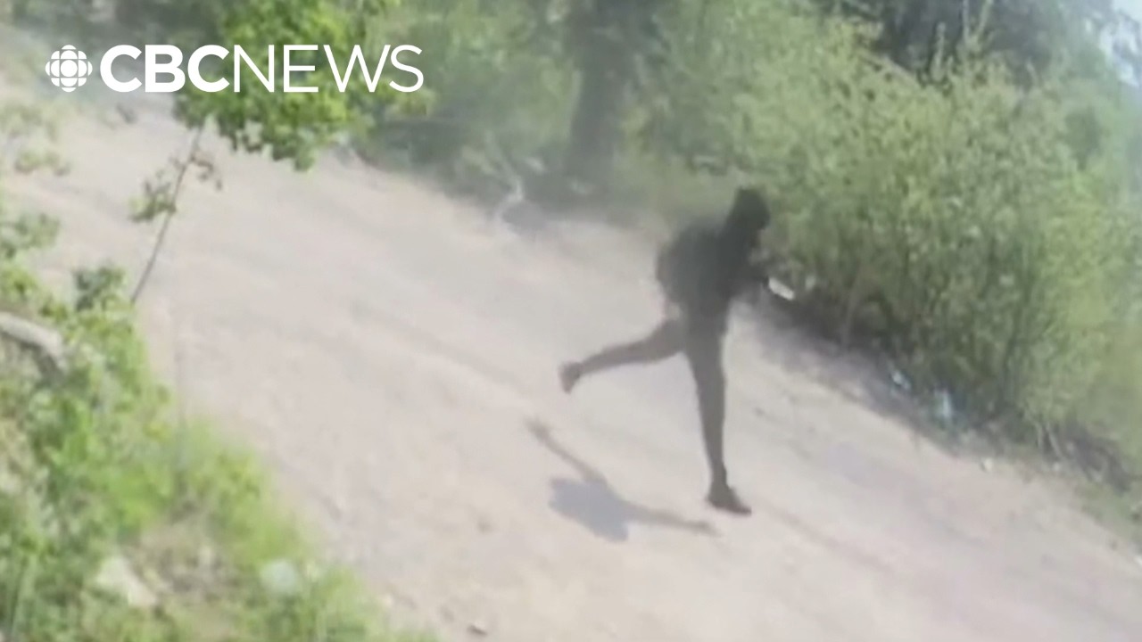 RCMP опубликовала видео с подозреваемым в стрельбе со смертельным исходом в Пеликан-Нэрроус, Саск...