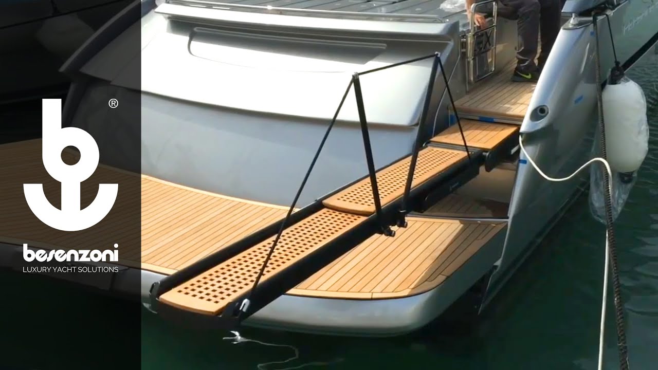 Retracting gangway PI 392 for Yacht - Passerella idraulica rientrante PI 392 - Besenzoni