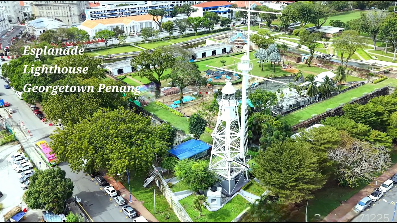 Esplanade Light House 