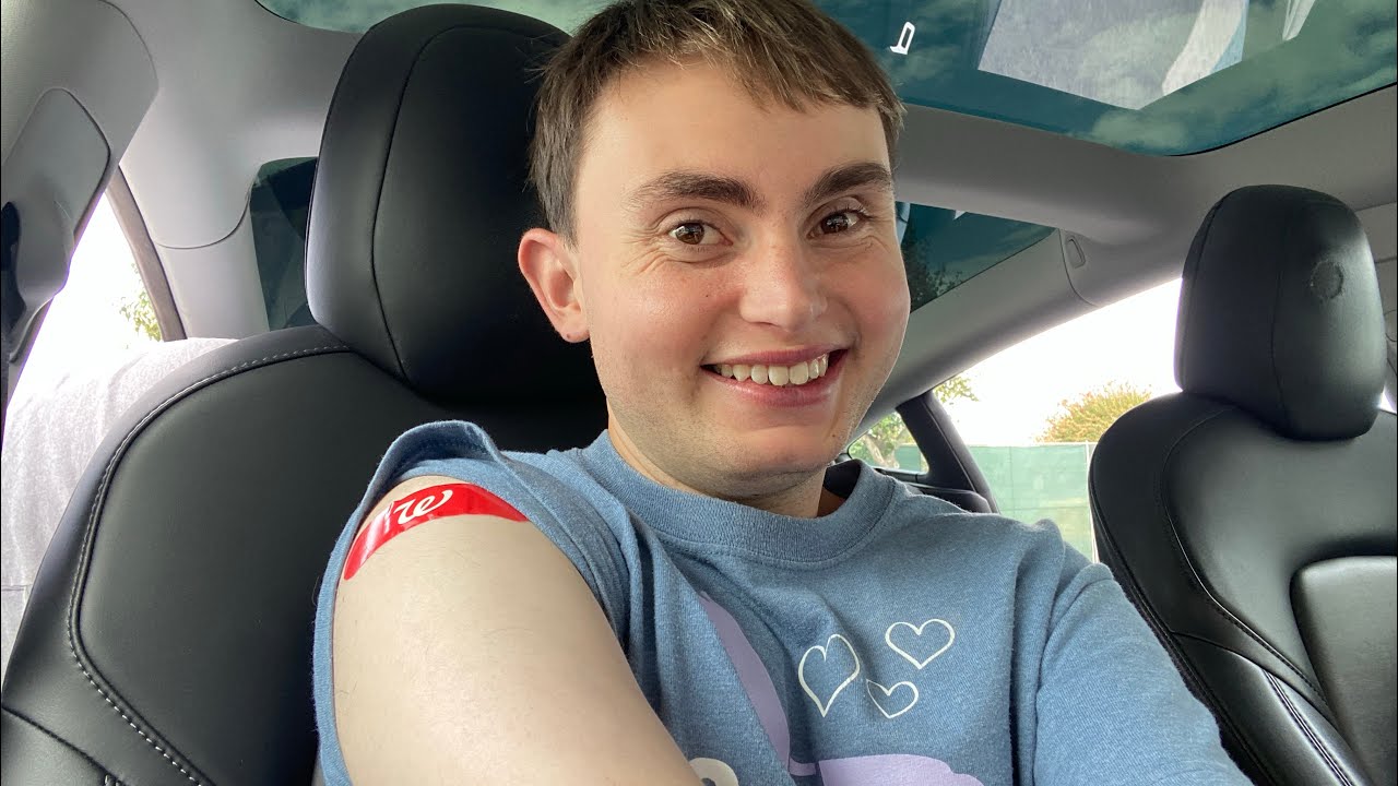 Adult Kid gets a flu shot (Original)￼💉😫