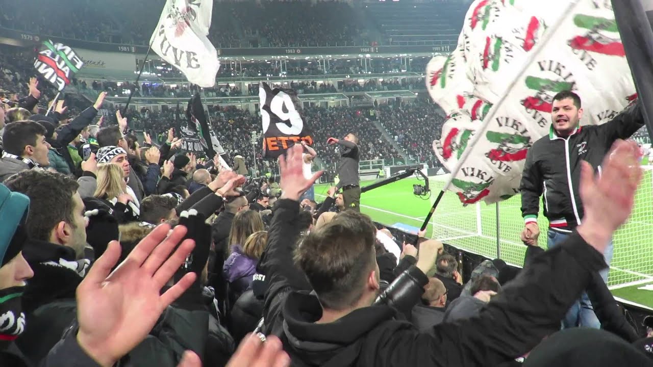 Juventus vs Napoli 1-0 13/02/2016 Curva Sud