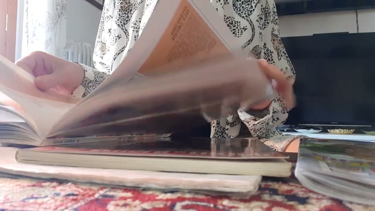 ASMR Crinkly Cookbook 📖 | Squeezing Pages & Recipe Notes