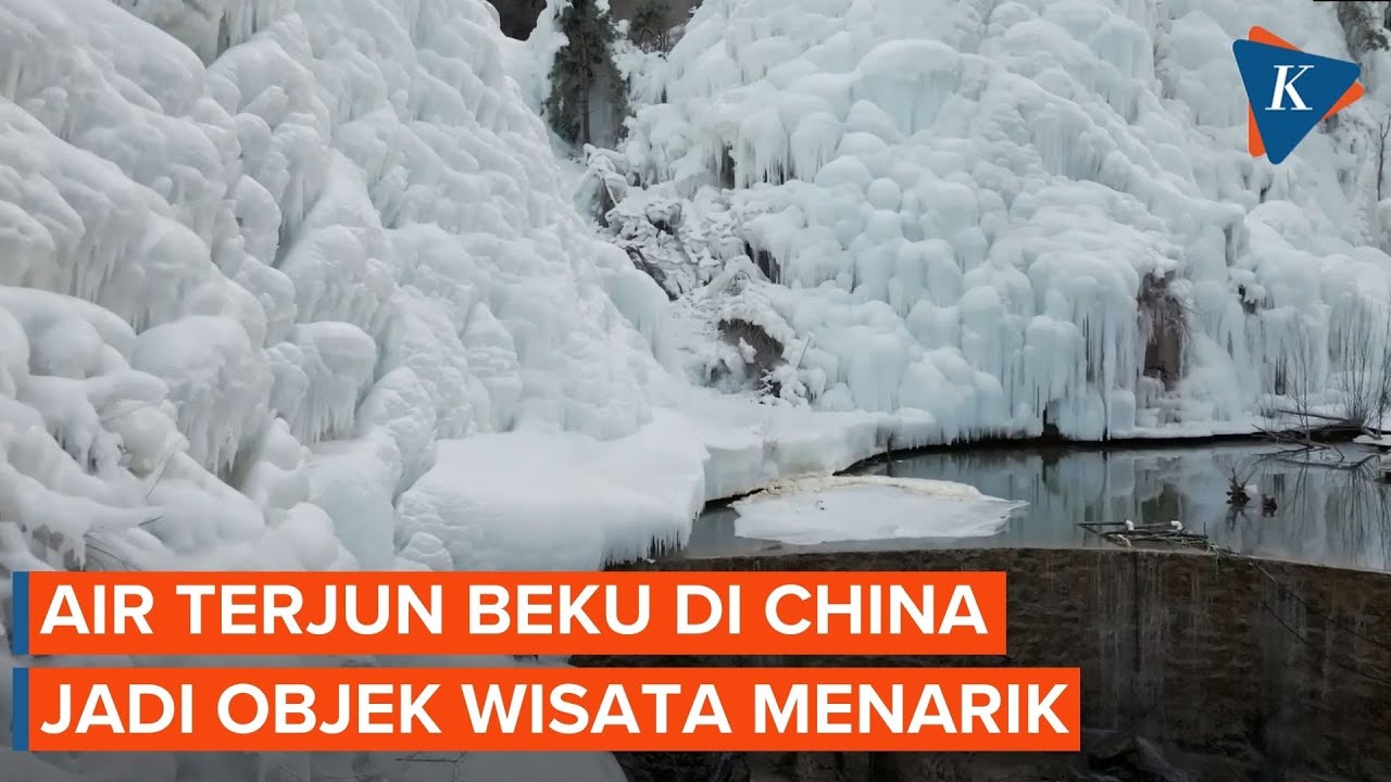 Pemandangan Menakjubkan Air Terjun Beku di China