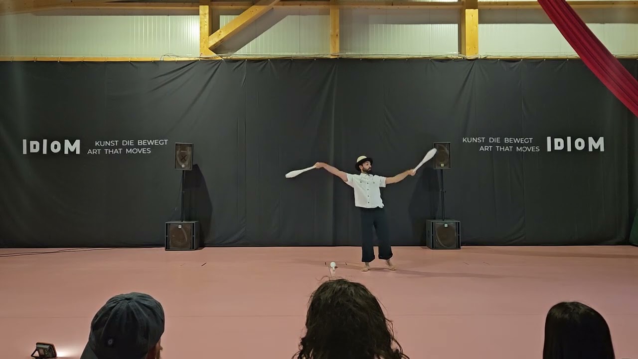 Performance at TRAP Circus Centre, Vienna