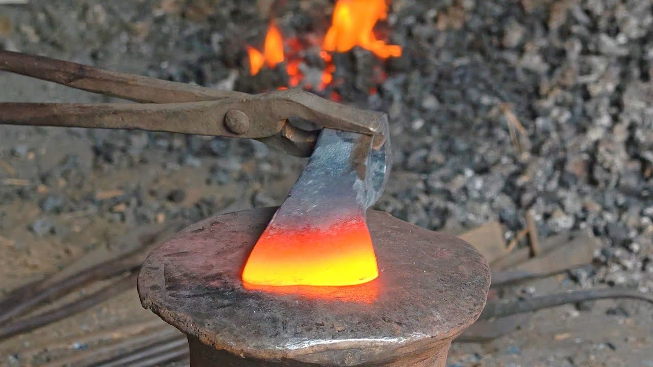 Amazing Process Making an Axe From Rusty Metal Rod 