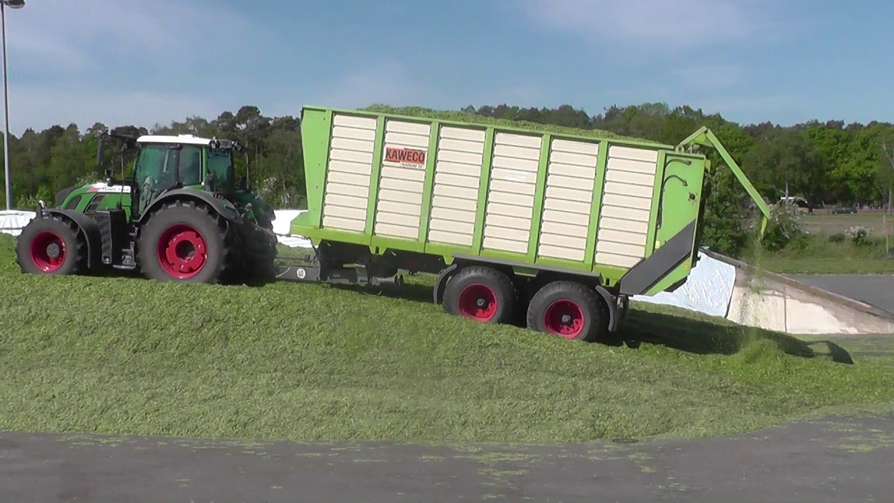 GPS - Silage 2020 das hochziehen , verteilen u.  verdichten auf der Siloplatte .