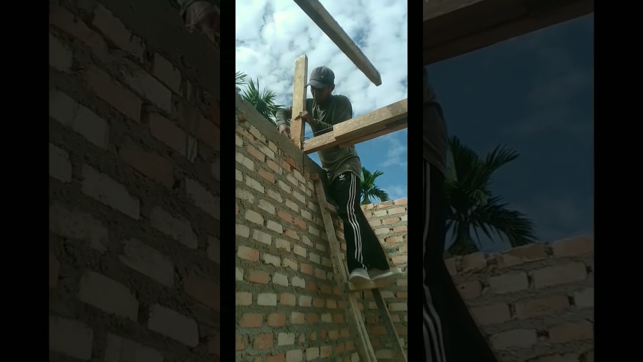 CONSTRUCTION OF HORSE SADDLE ROOF #handman #building #roof