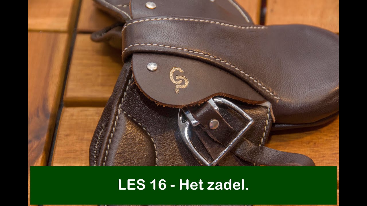 Crafty Ponies Ponyclub Paardrijles 16 - Het zadel.