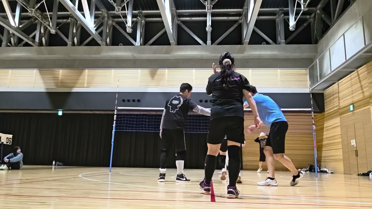 ２０２５年３月１８日（水）合同練習風景➃『ＶｉｔａＲｏｓａ（ヴィータローザ）』🏐ソフトバレー【大阪ソフトバレー】メンバー募集中！『スポーツやろうよ』