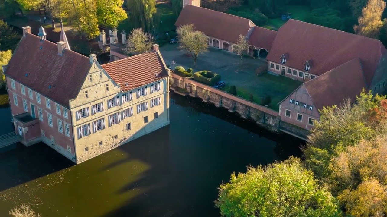 Wasserburg H&uuml;lshoff - Drohne &Uuml;berflug - 4k60fps